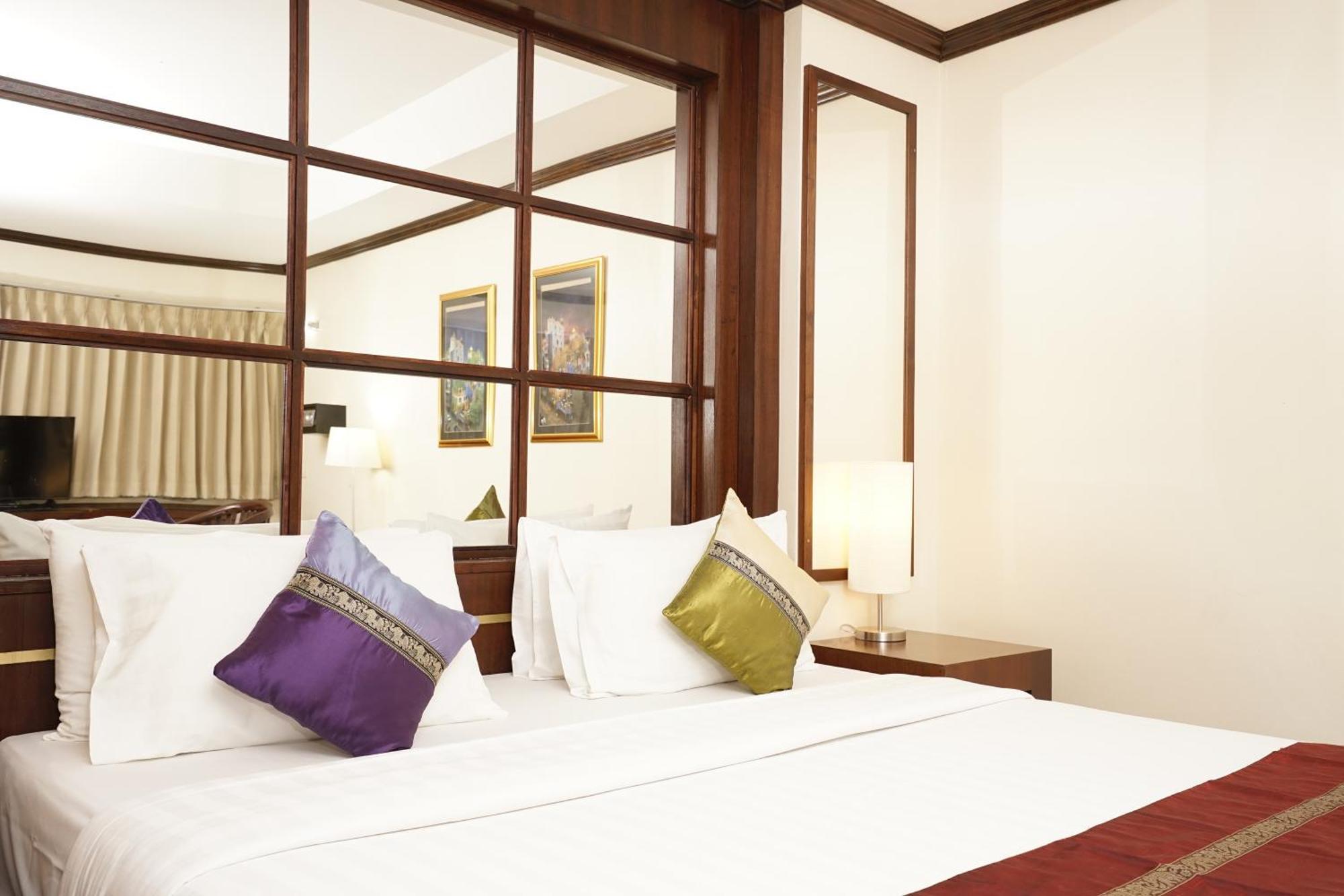 Grand Business Inn Банкок Екстериор снимка