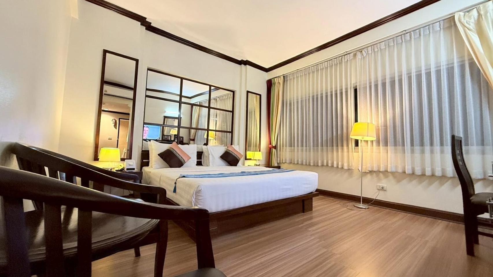 Grand Business Inn Банкок Екстериор снимка