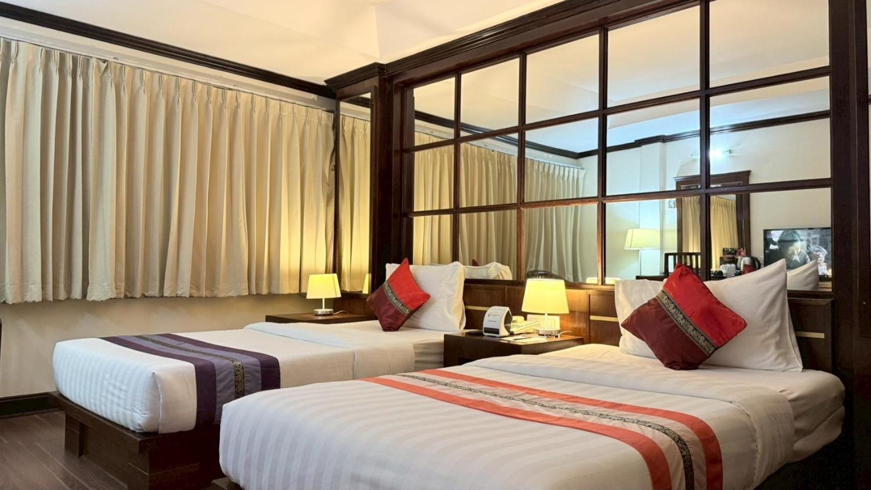 Grand Business Inn Банкок Екстериор снимка