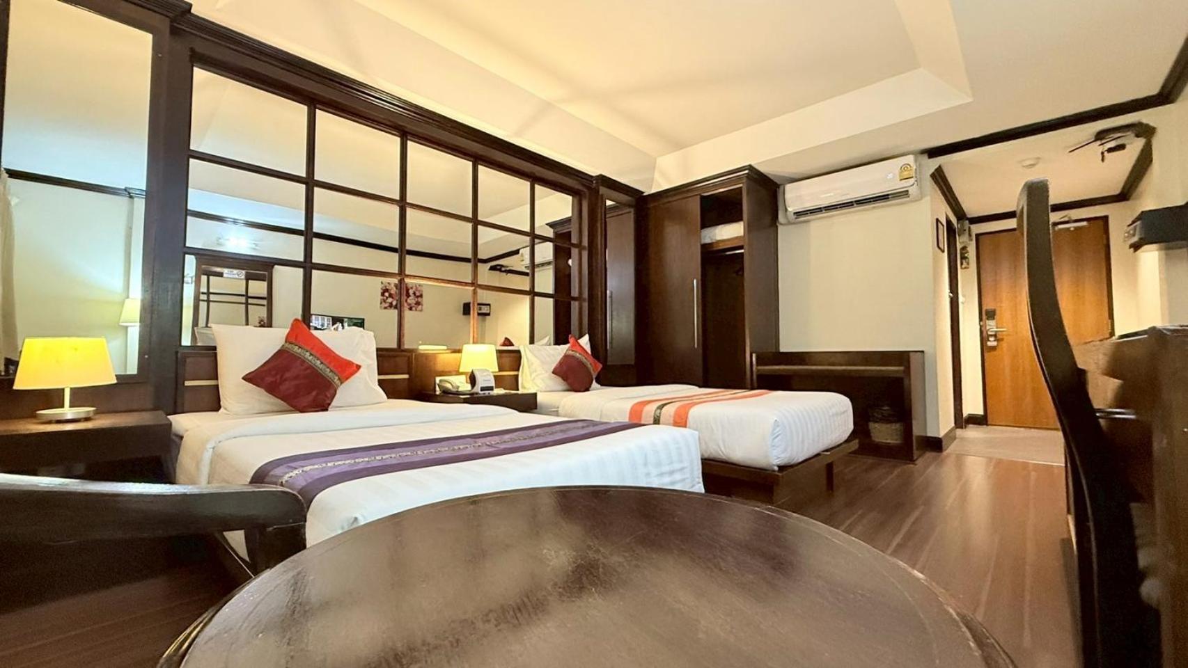 Grand Business Inn Банкок Екстериор снимка