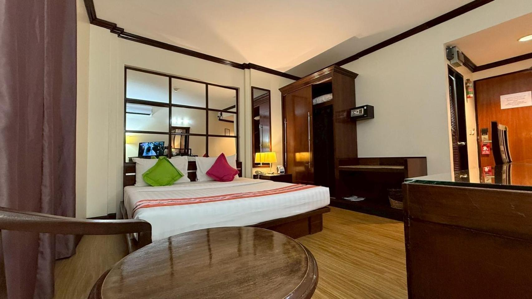 Grand Business Inn Банкок Екстериор снимка