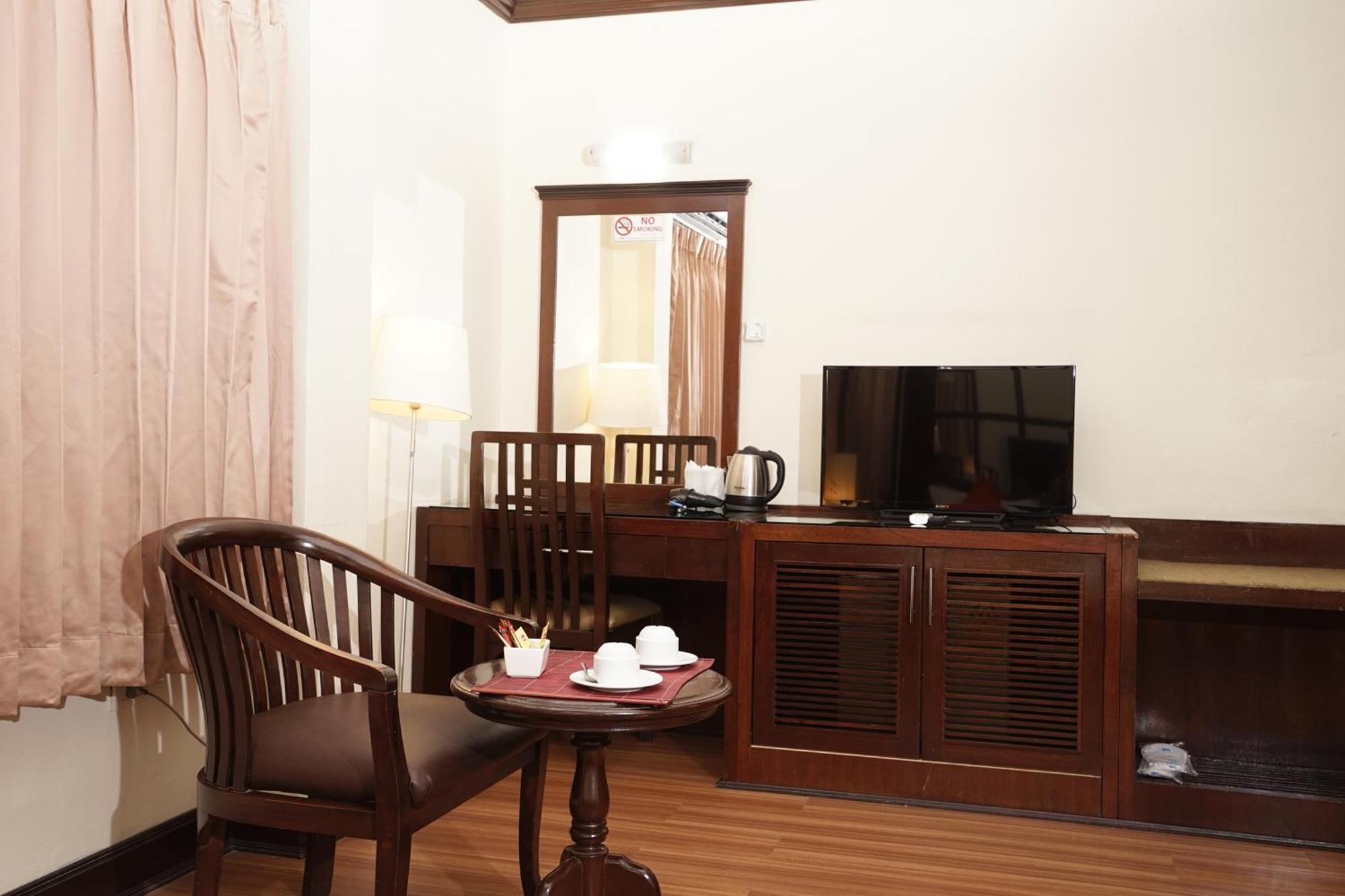 Grand Business Inn Банкок Екстериор снимка